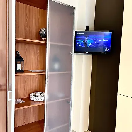 アパート Rosso アルバ